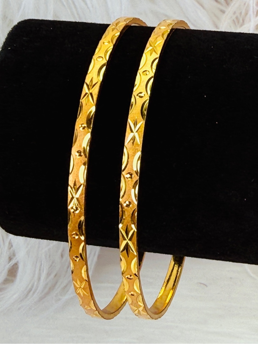 Vintage Diamond Cut Gold Tone Slim Stacking Bangle Bracelet Set of 2